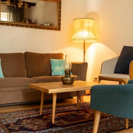 Café Cup Apartment