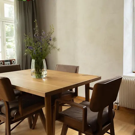 Daire Cafe Cup Detmold