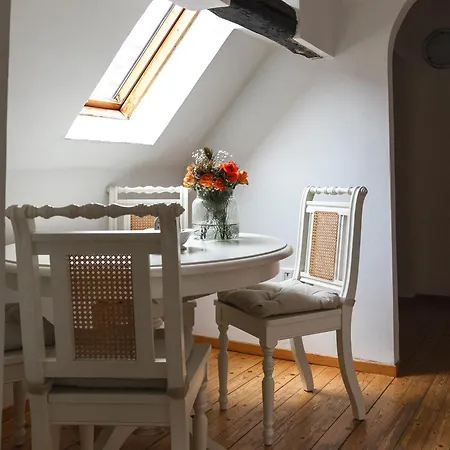 Café Cup Apartment